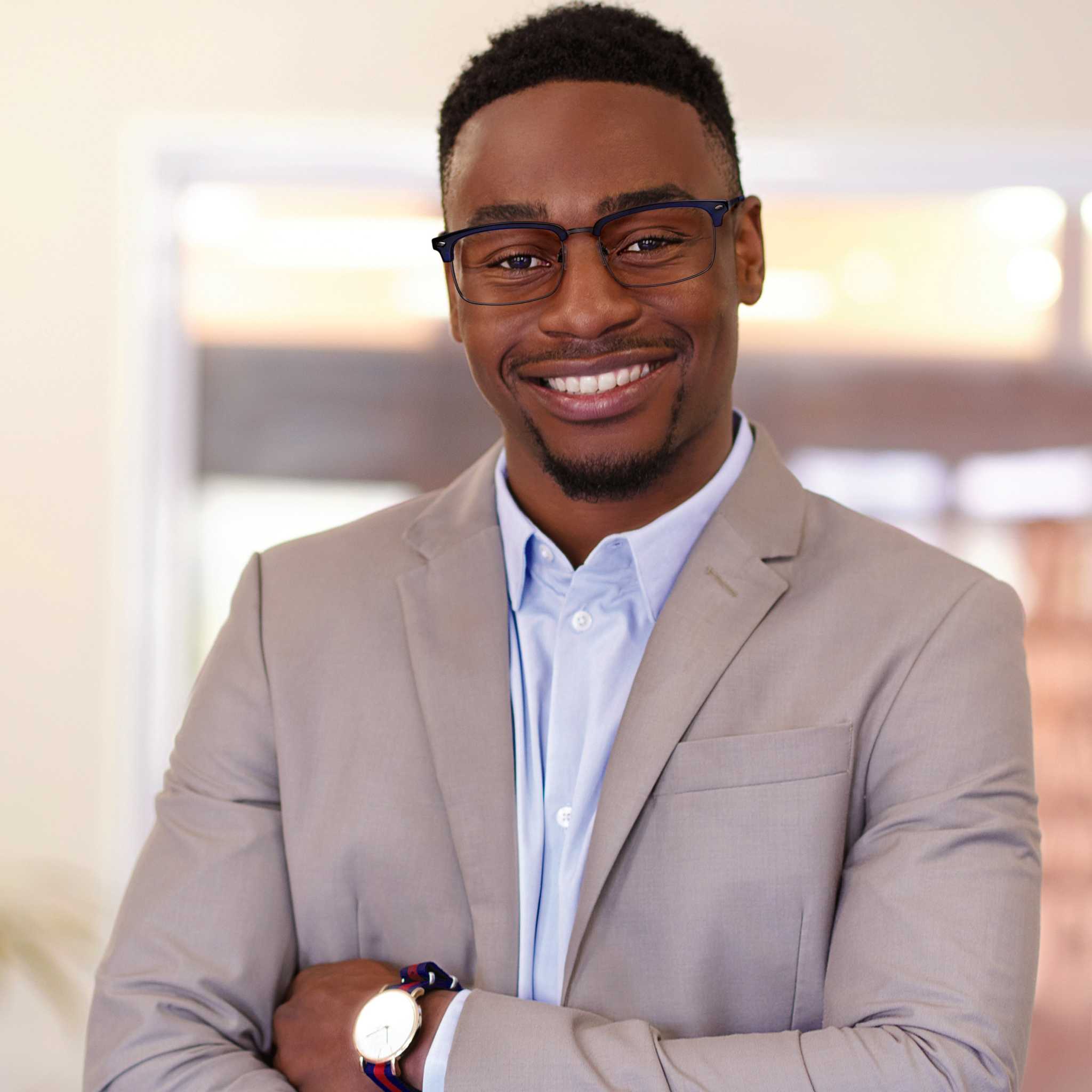 Stylish mens ophthalmic frames display with various fit options